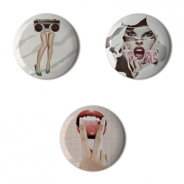 Gift Box: 3 button badges (Blaster)