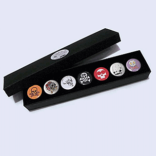 Updated! Button Badge Gift Box (7 skulls)